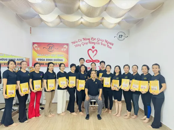 YOGA TỪ TÂM