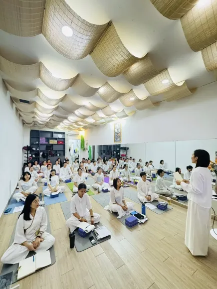 Yoga Từ Tâm – Không Gian Luyện Tập Yoga Chuyên Nghiệp Tại Quận 3 TP.HCM